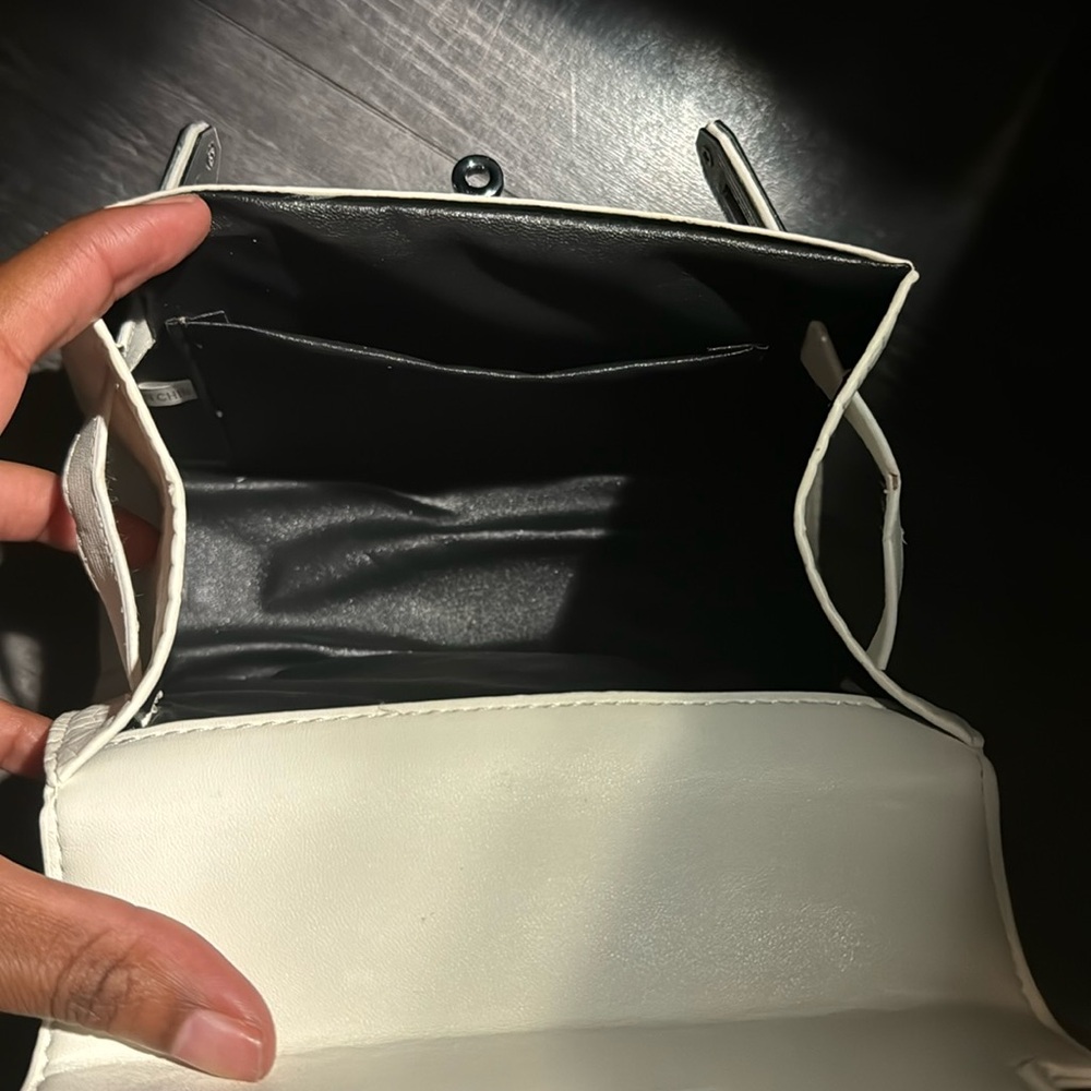 Silver Rhinestone Handbags - Picture 8 of 13